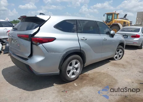 2022 Toyota Highlander L z USA, uszkodzony, nr VIN 5TDCZRAHXNS099393